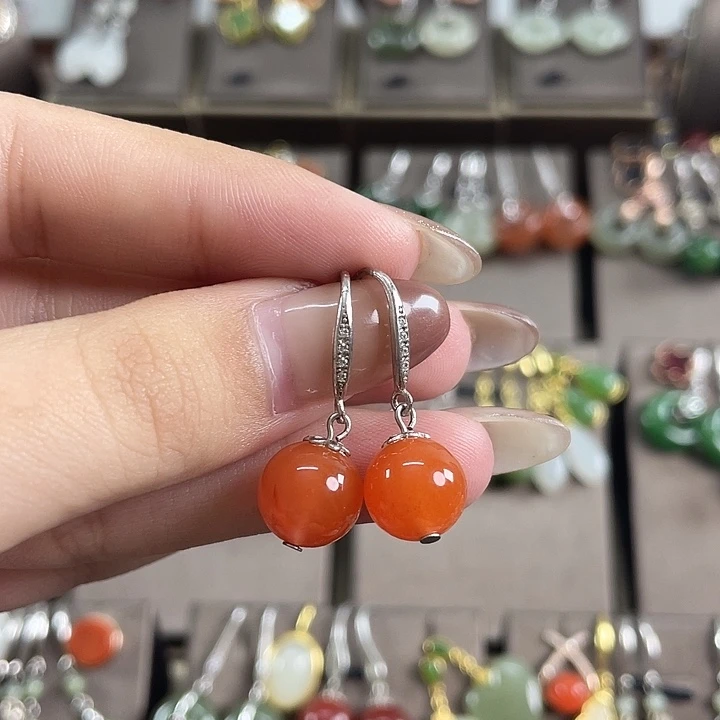 银S925镶嵌南红玛瑙耳饰10左右