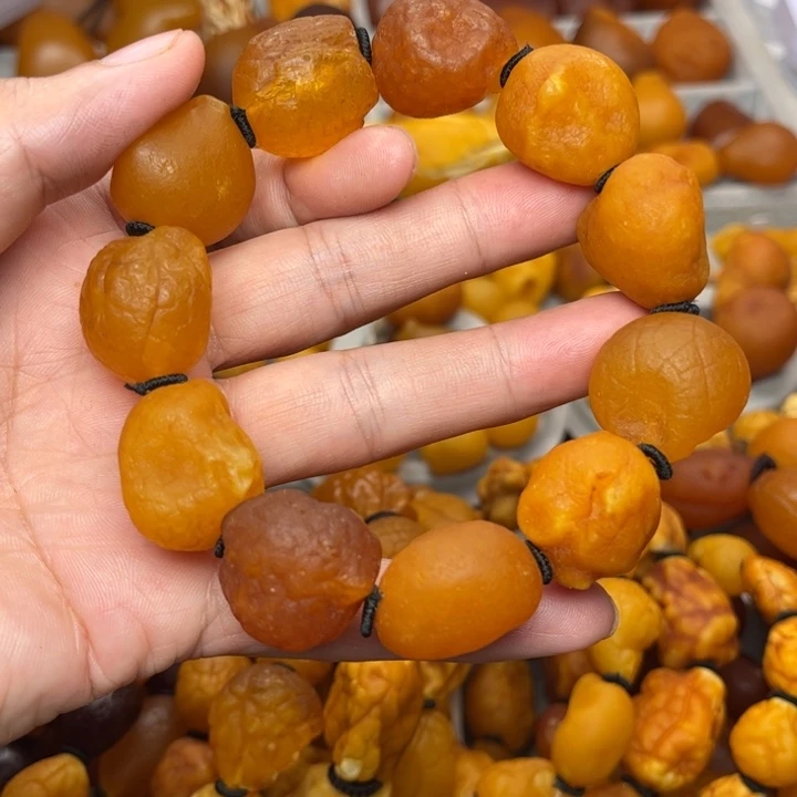 琥珀未镶嵌裸石天然蜜蜡手串