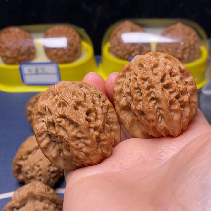 文玩核桃把件马老四