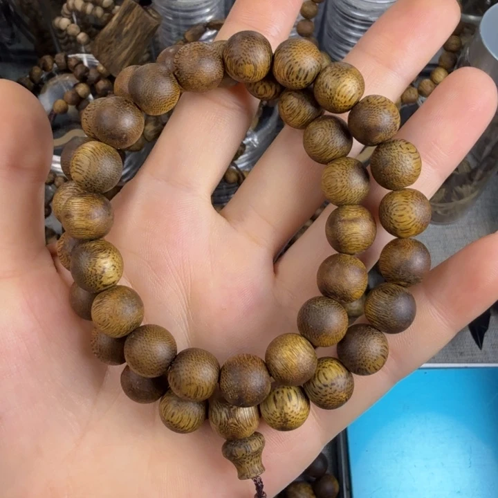 沉香碎屑沉香莺歌绿奇楠1.0圆珠双圈