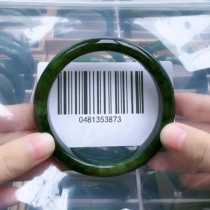 和田玉（碧玉）手镯未镶嵌62微瑕