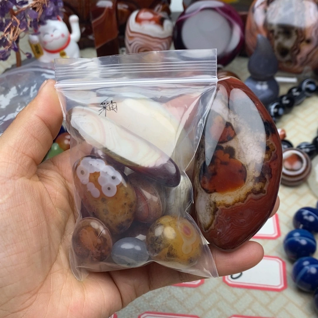 釉***色玛瑙/玉髓未镶嵌颈饰