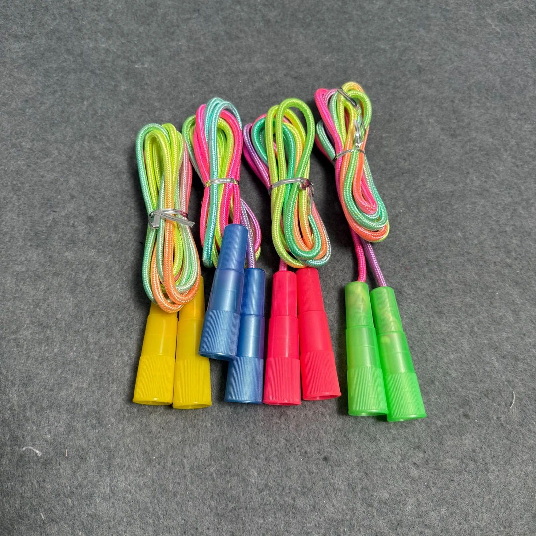 G区06 儿童彩色塑料手柄跳绳(发2)