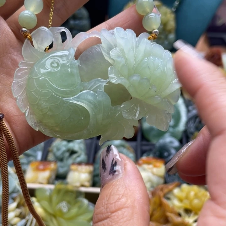 蛇纹石玉未镶嵌挂件