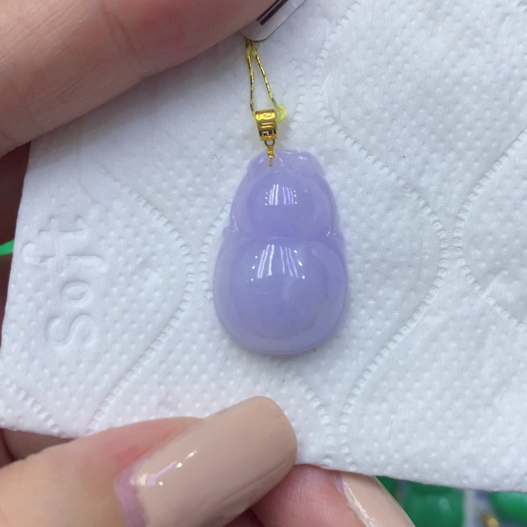 颈饰18K金镶嵌翡翠