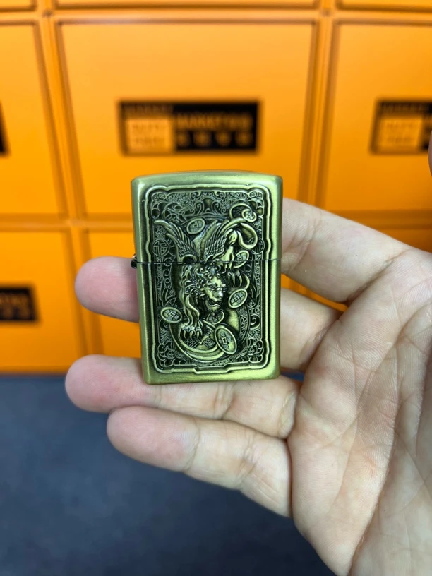 貔貅招财进宝打火机银色雕刻（需自行配油）