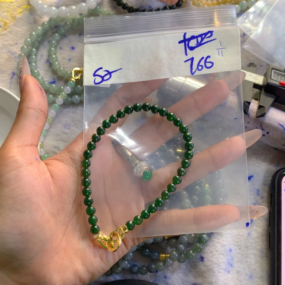 未镶嵌定制翡翠天然缅甸翡翠多样性