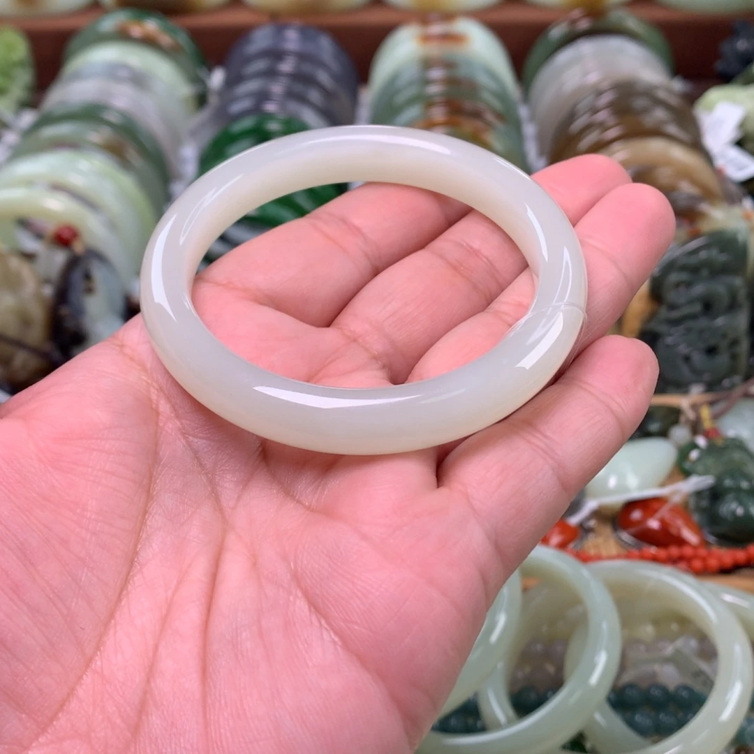 和田玉未镶嵌手镯55口径