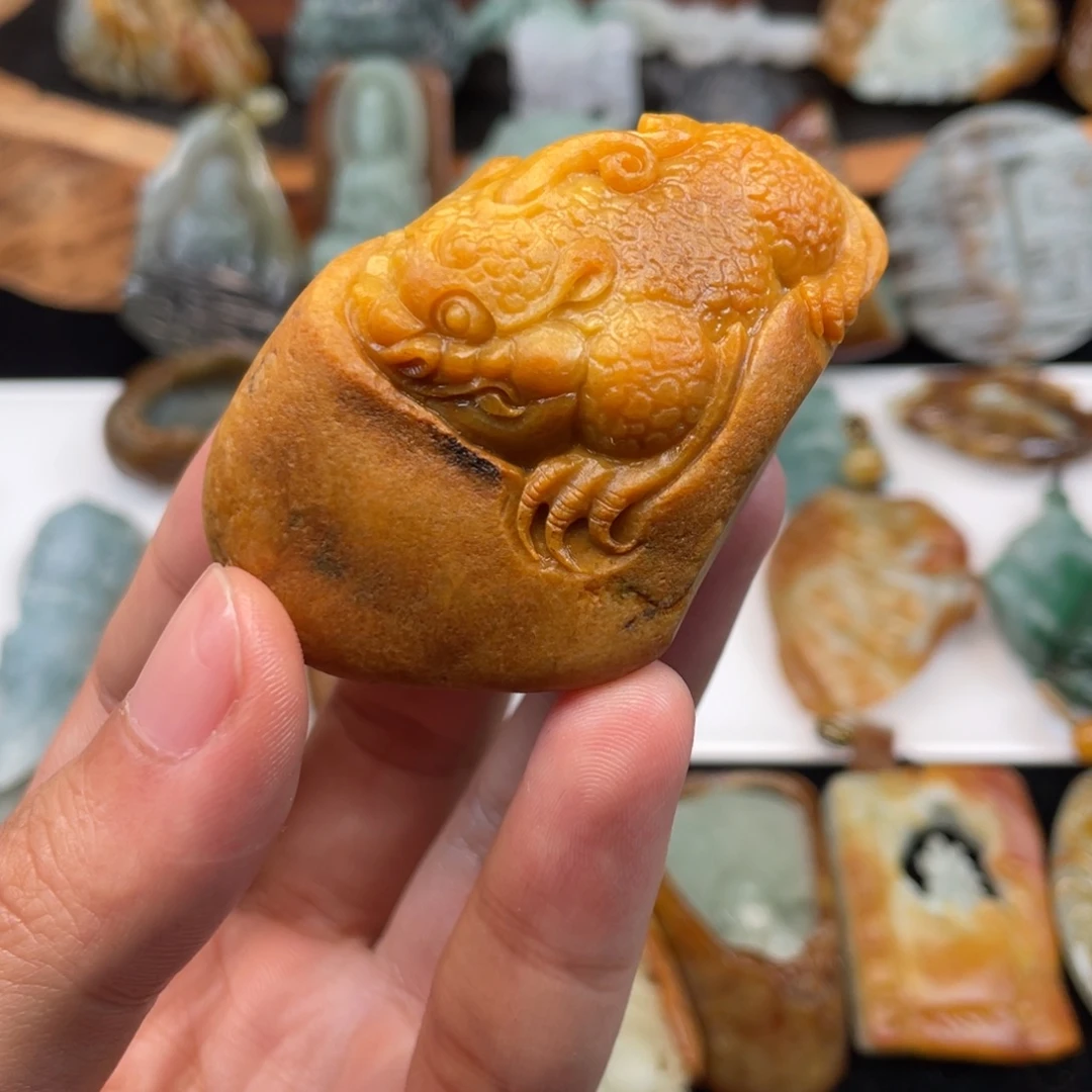 爱***满定制翡翠未镶嵌翡翠