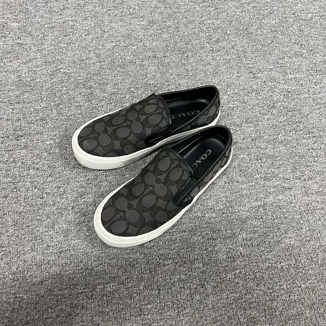 99新 COACH/蔻驰 coach 老花平底休闲鞋35.5码