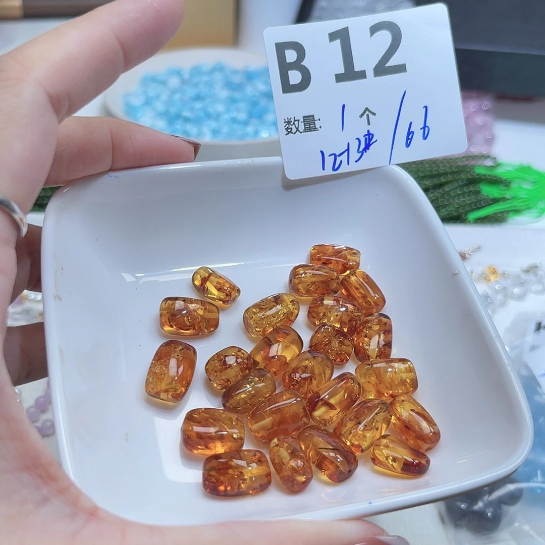 琥珀未镶嵌珠宝奇石B12。