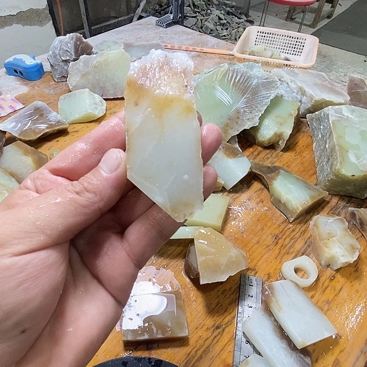 和田玉（糖玉）未镶嵌珠宝半成品