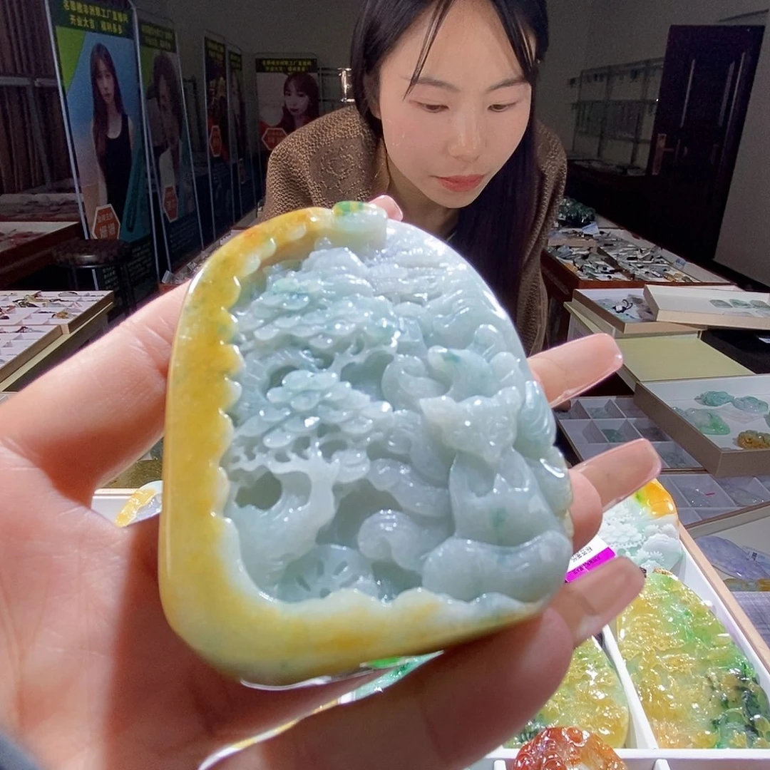 翡翠未镶嵌颈饰翡翠
