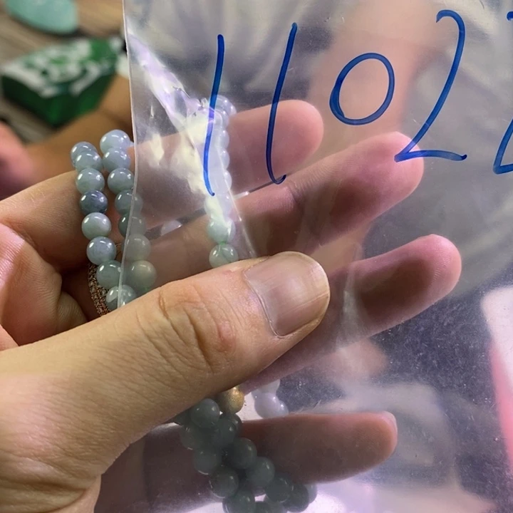 翡翠未镶嵌颈饰11022