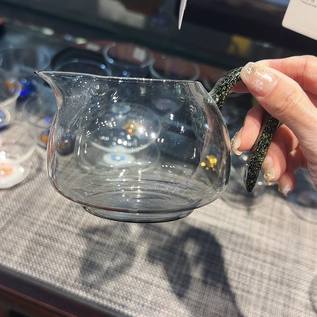 彩****淡然黑金烟灰//////