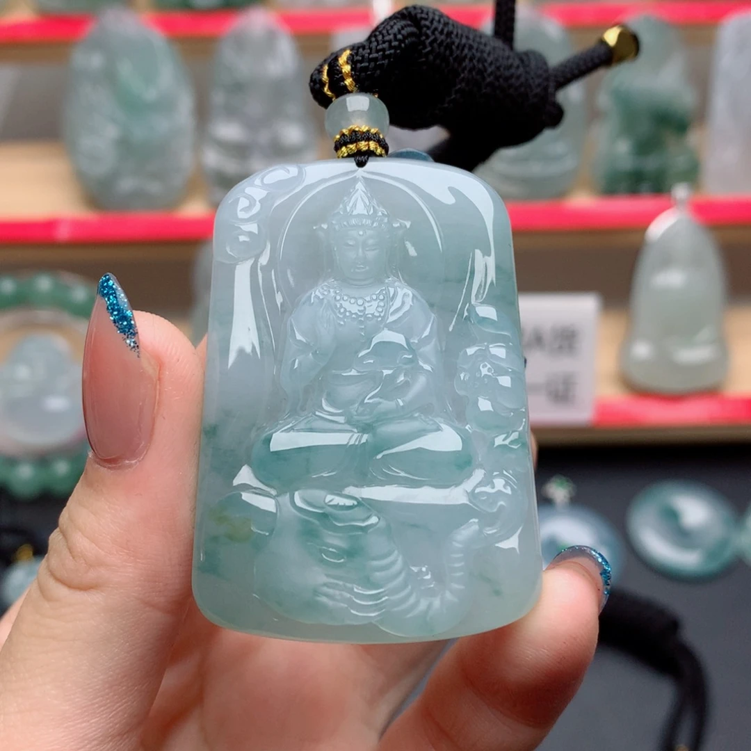 翡翠未镶嵌颈饰普贤