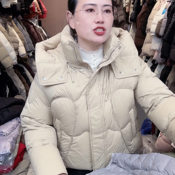 艾雨衣尚羽绒外套黑色