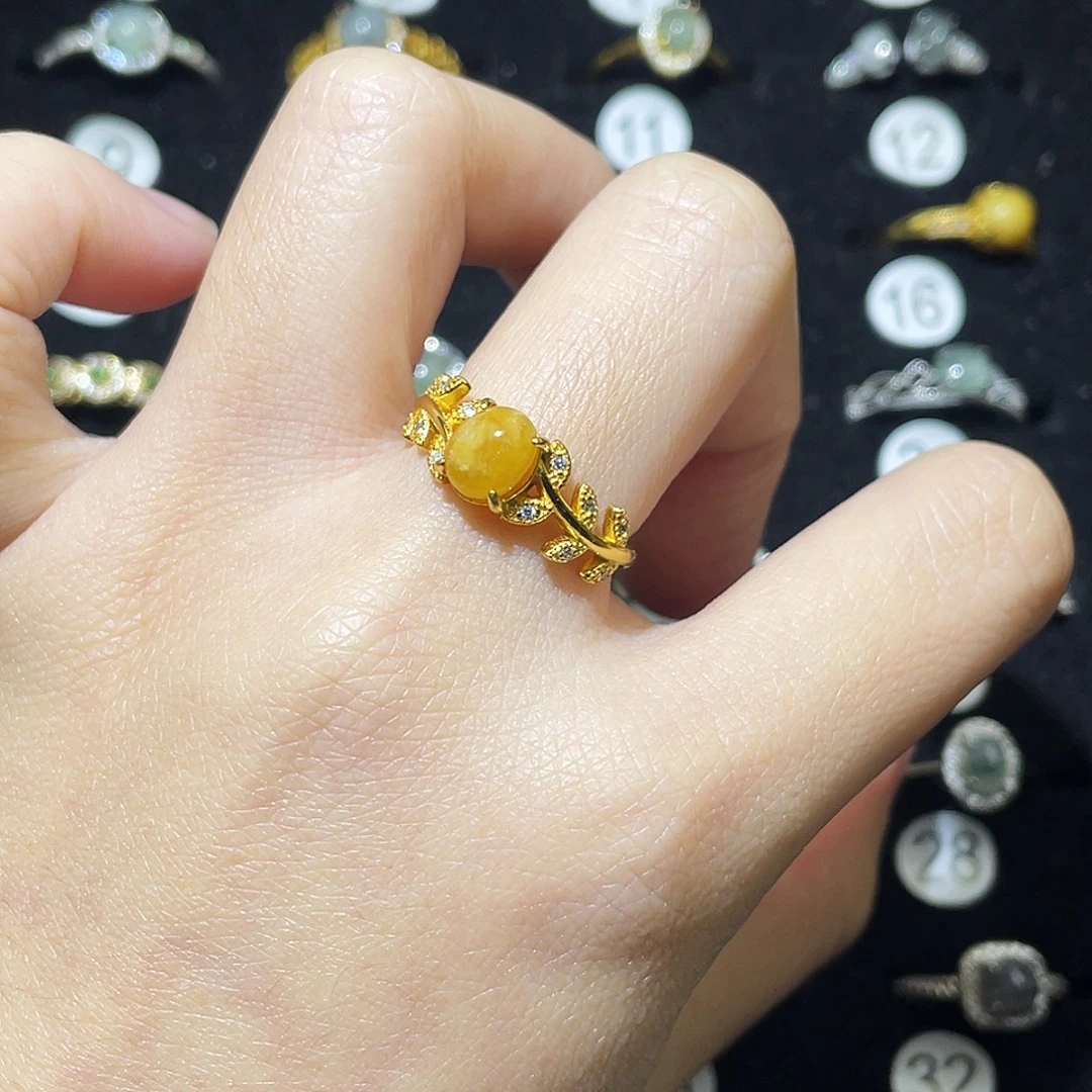 翡翠未镶嵌戒指戒指