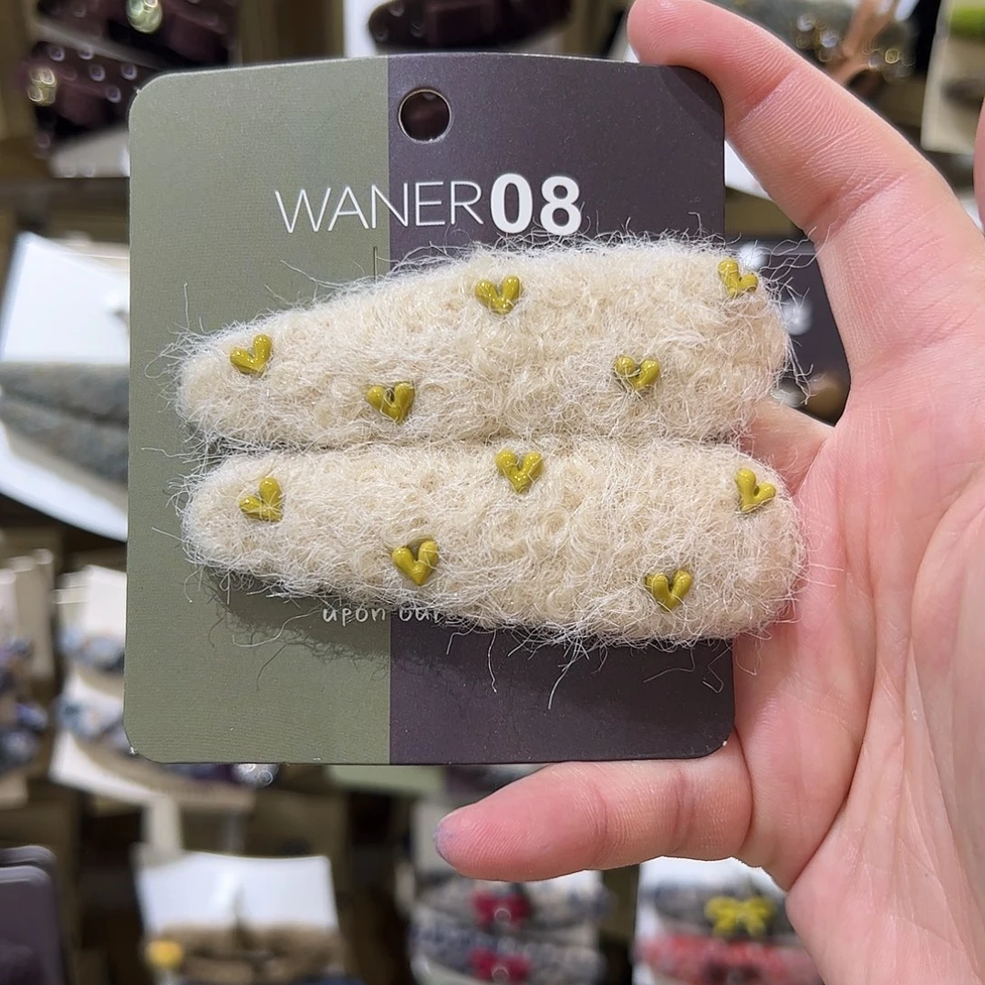 布艺非金属黄色爱心拜拜夹