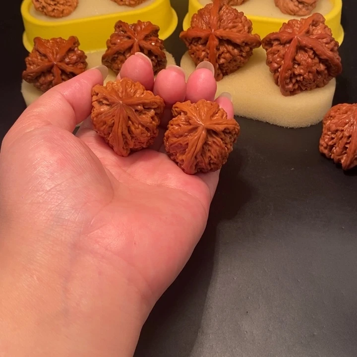莫***提核桃手串/手链工艺三棱