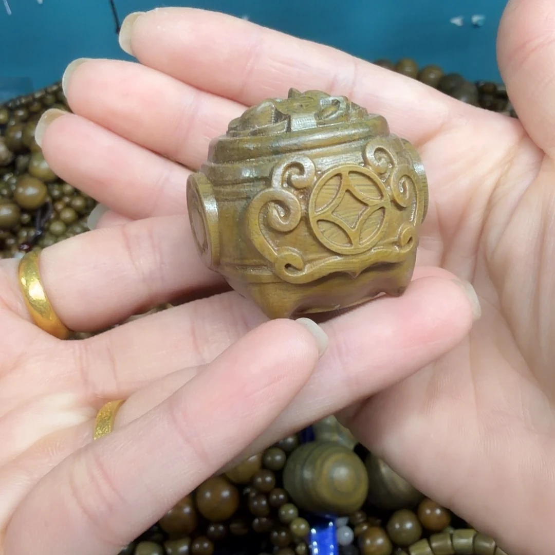 无事牌维腊木（绿檀）