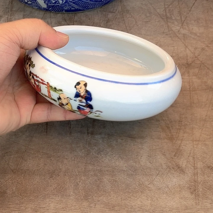 瓷片直径16厘米，高度5厘米