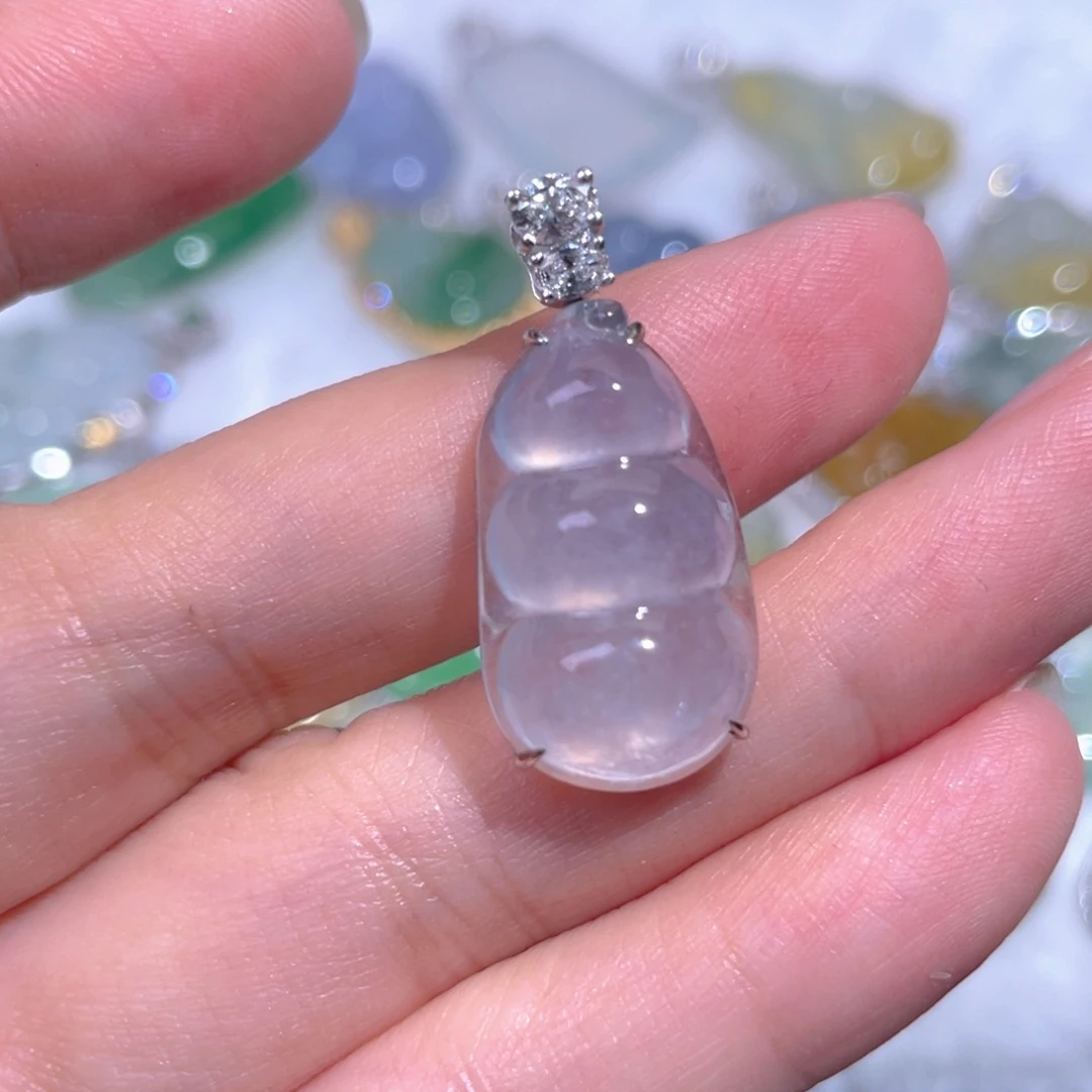 颈饰18K金镶嵌翡翠翡翠