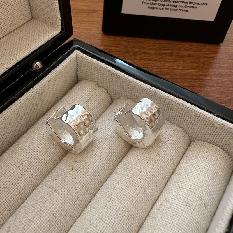 925银耳饰 韩版肌理感重工圆形耳扣时尚简约气质百搭时尚素圈