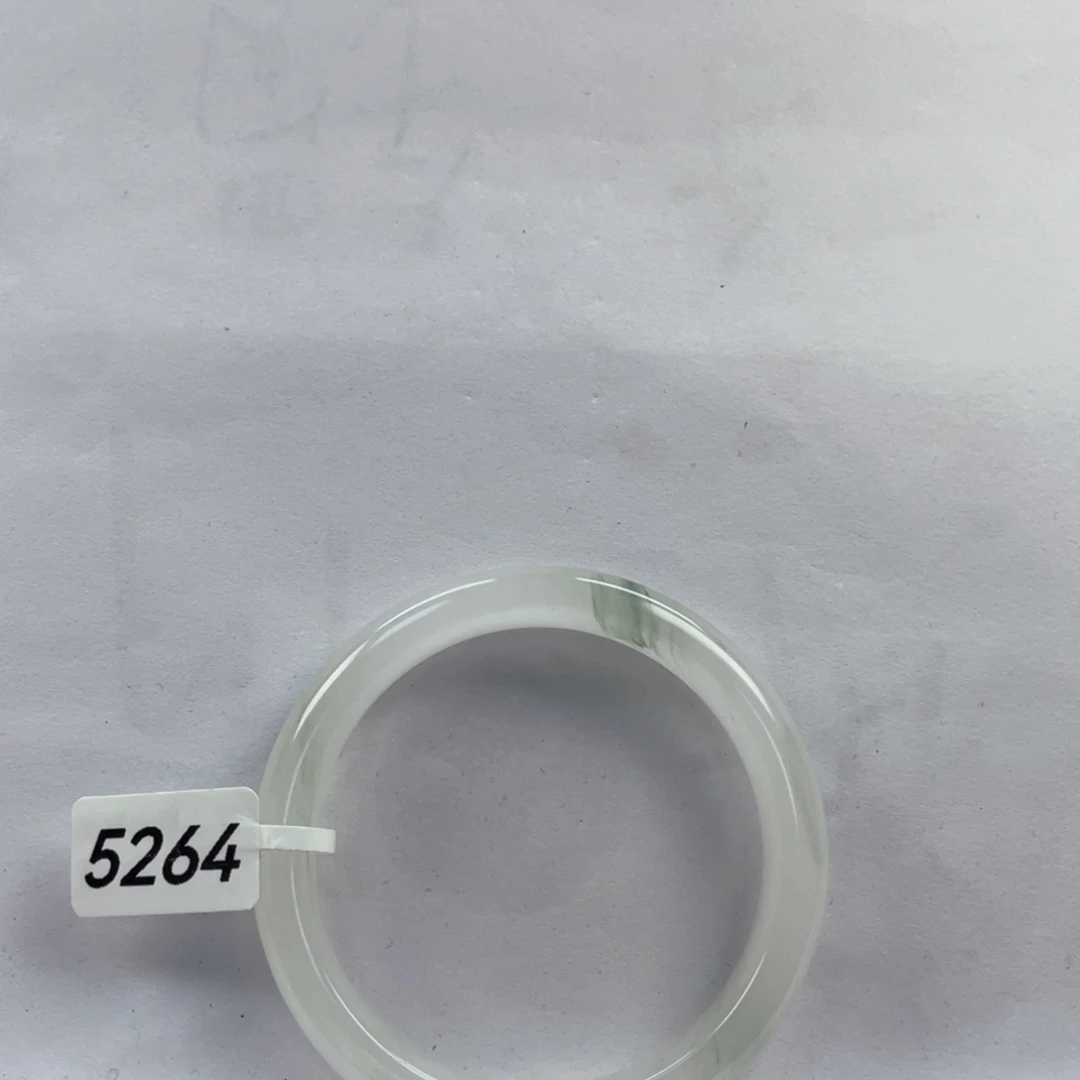 石英质玉（天山翠）未镶嵌手镯5264