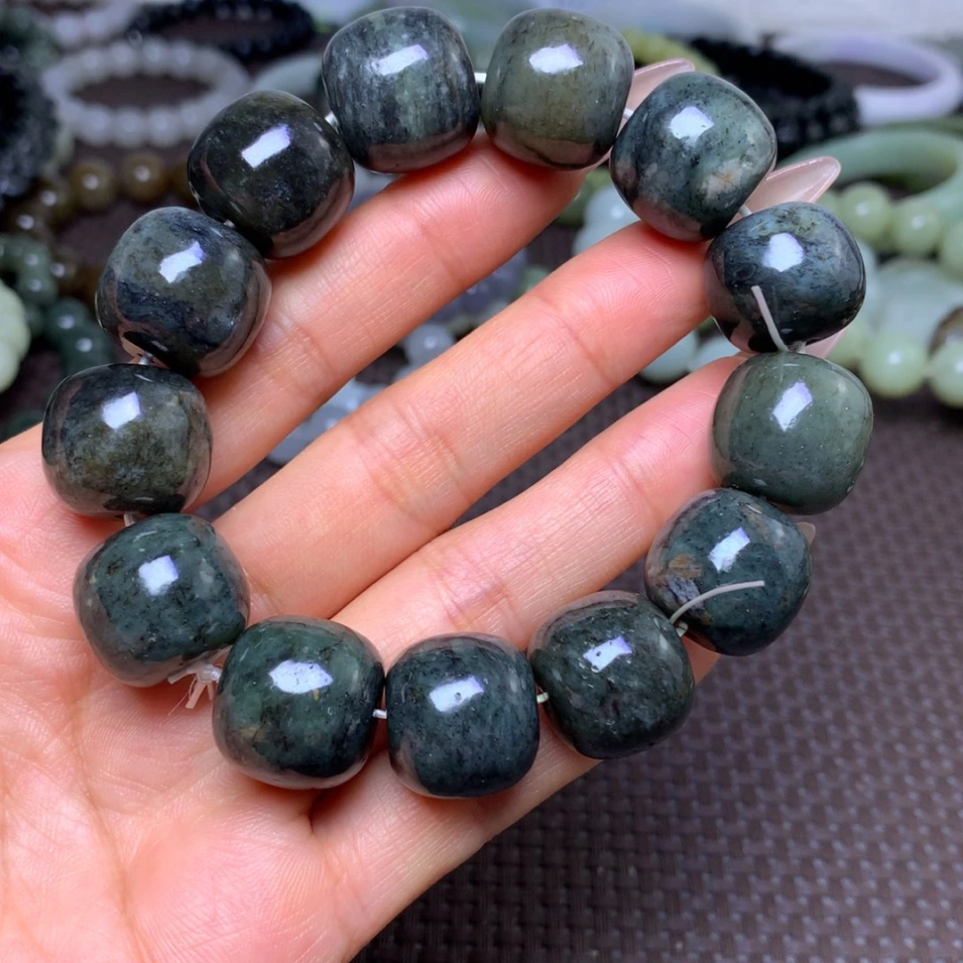 未镶嵌手串和田玉卡18