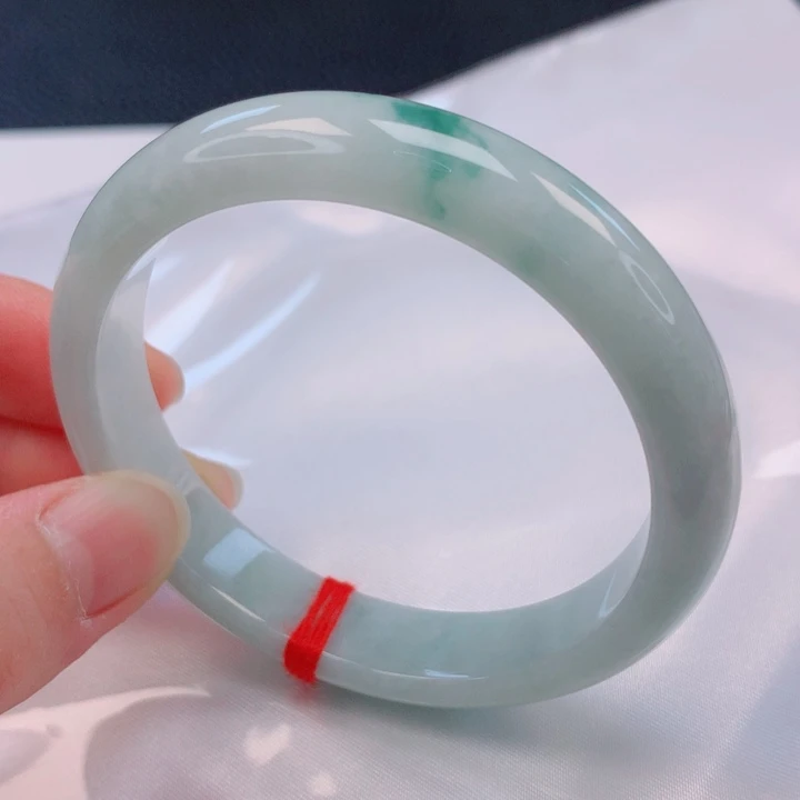 被***道翡翠未镶嵌手镯59圈口