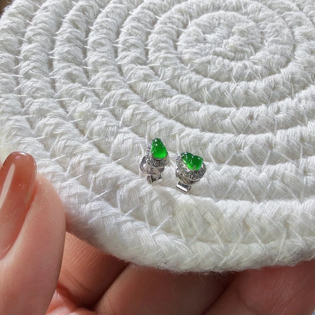 翡翠18K金镶嵌颈饰耳钉