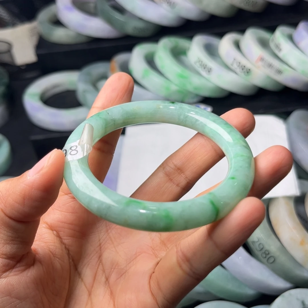 未镶嵌翡翠手镯未镶嵌定制翡翠