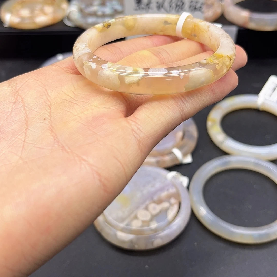 邶***.玛瑙/玉髓未镶嵌颈饰