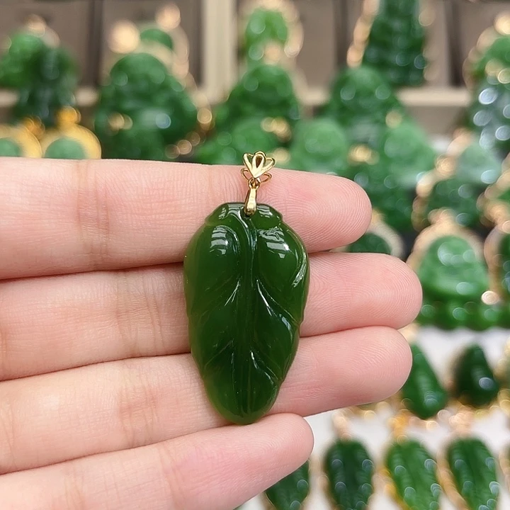 和田玉（碧玉）18K金镶嵌颈饰
