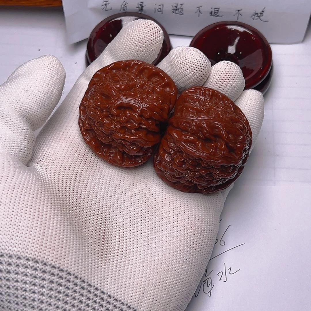 海***水木质文玩核桃白狮子