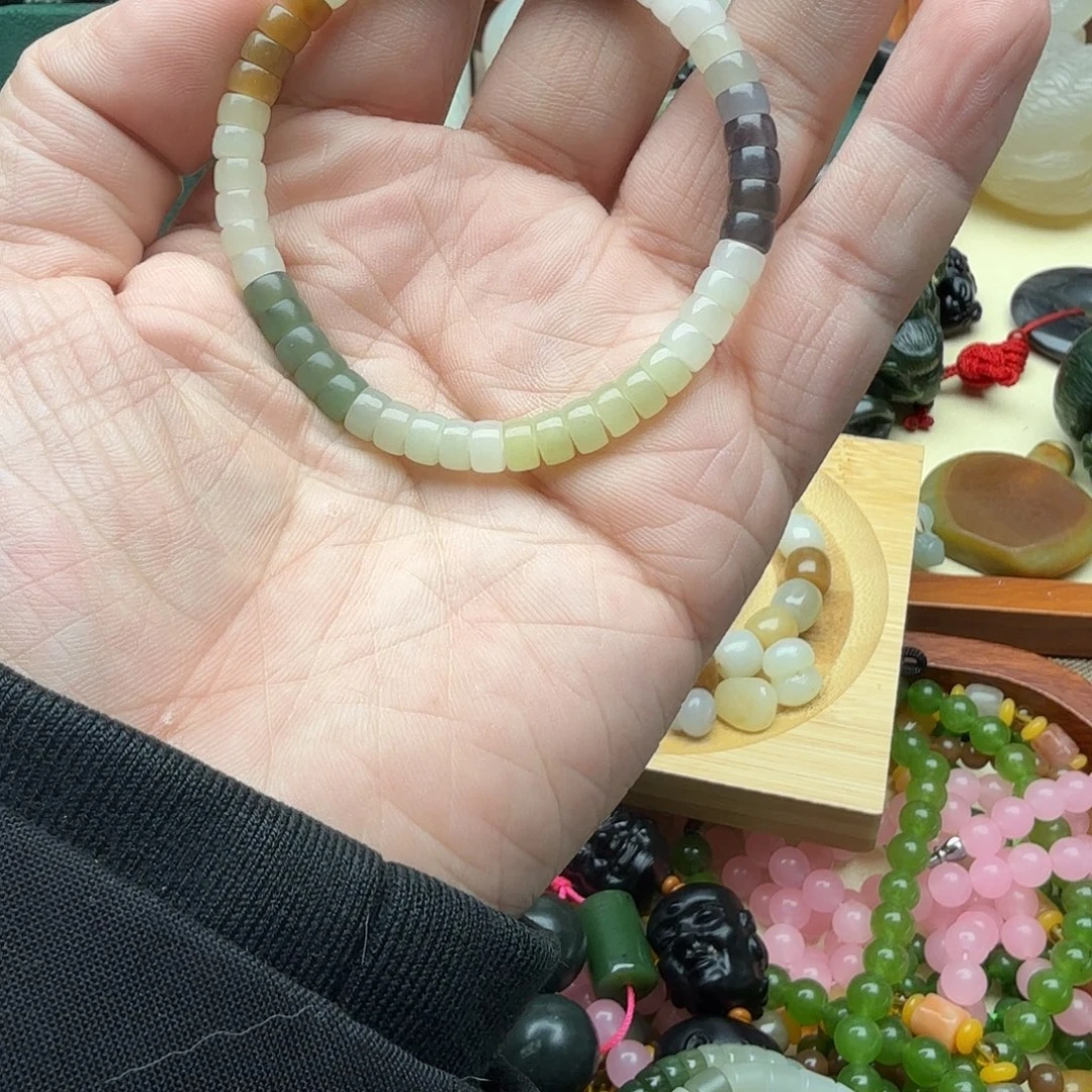 和田玉（糖玉）未镶嵌挂件