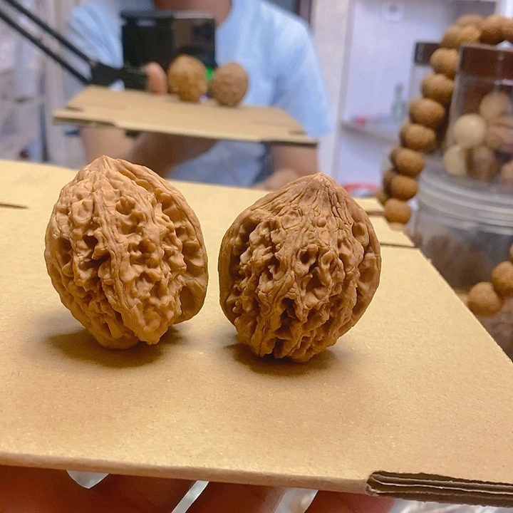 【闪购商品】文玩核桃把件40.5大古石小众油
