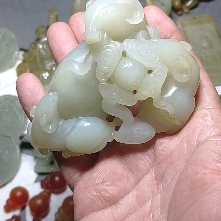 和田玉颈饰未镶嵌玫*雨