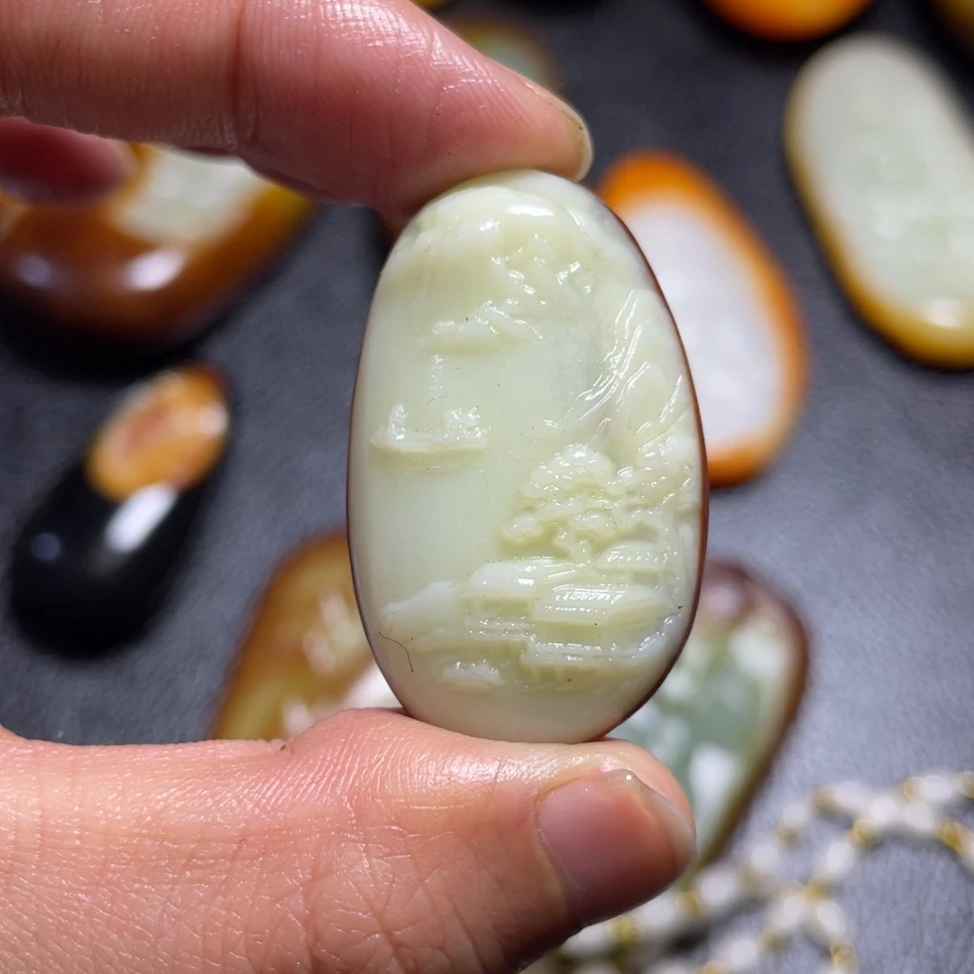 和田玉未镶嵌颈饰