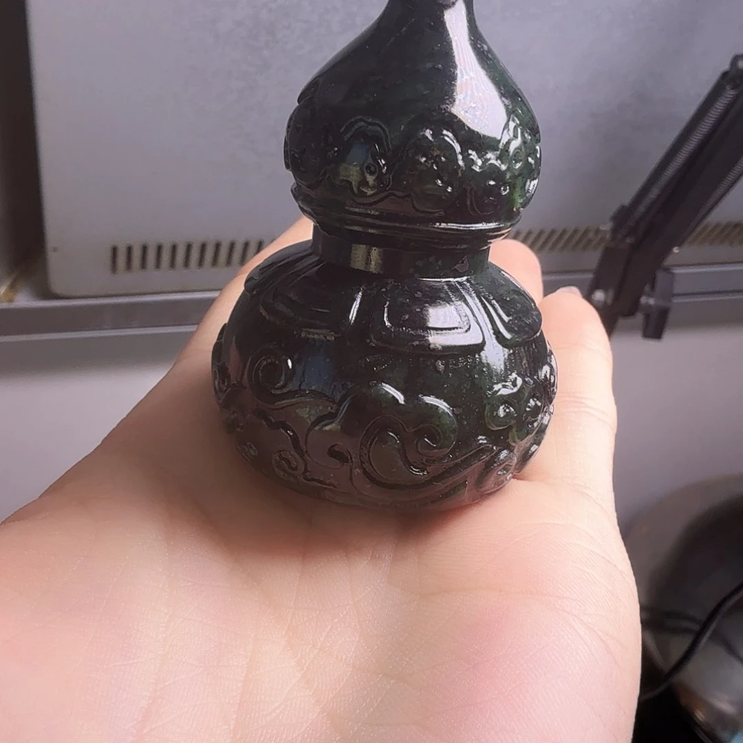 蛇纹石玉葫芦未镶嵌