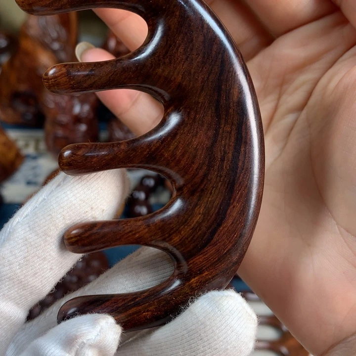 黄花梨/降香黄檀把件阿****a手把