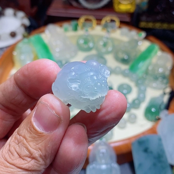 未镶嵌定制翡翠翡翠貔貅