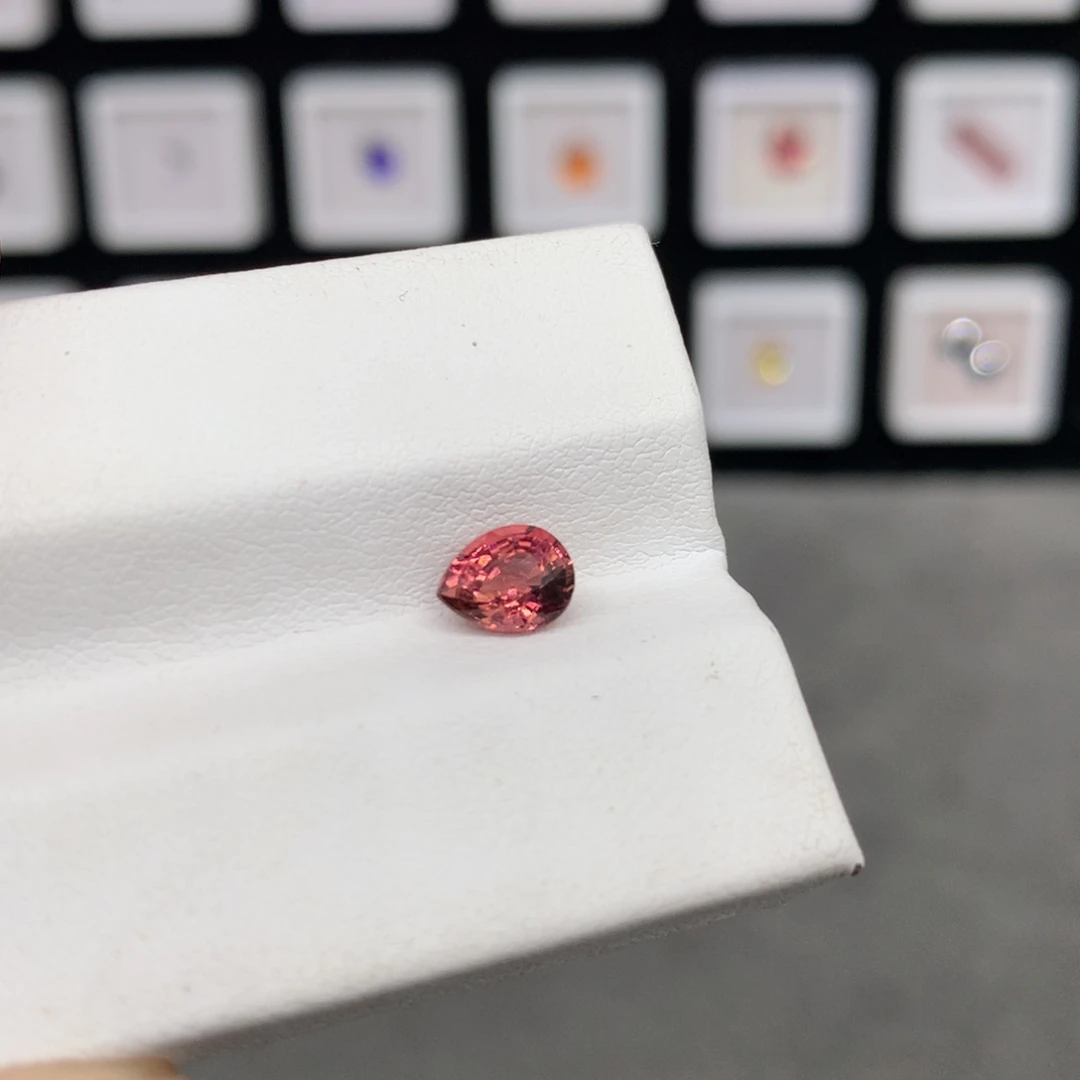 碧玺裸石未镶嵌5.2*6.6mm