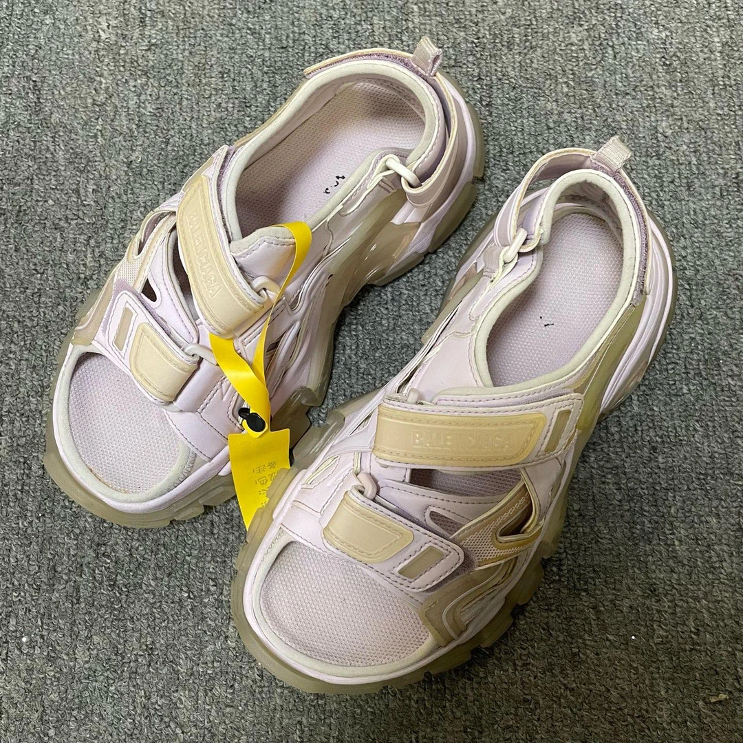 95新 Balenciaga/巴黎世家 Track 舒适透气沙滩凉鞋  36码/14909