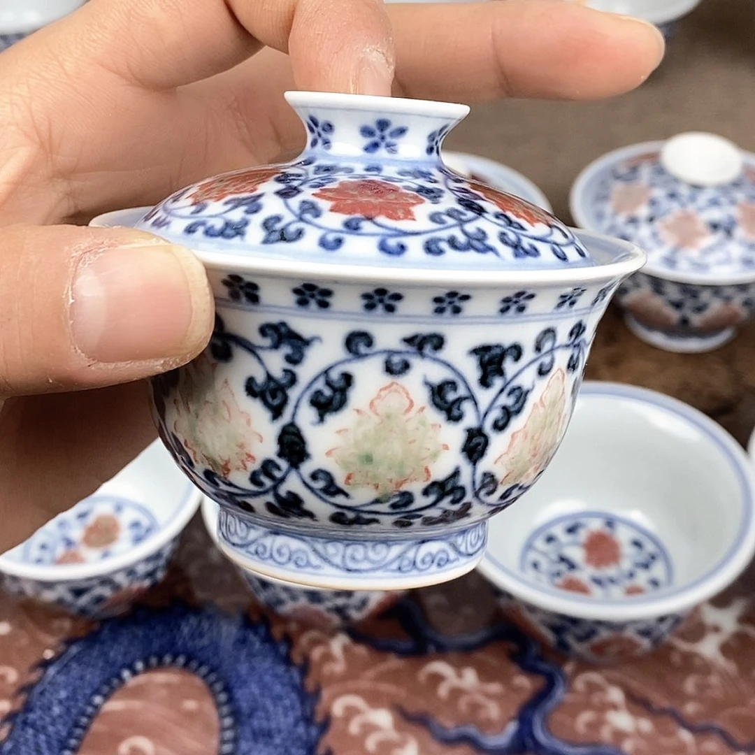 一**实大瑕一个盖碗釉里红