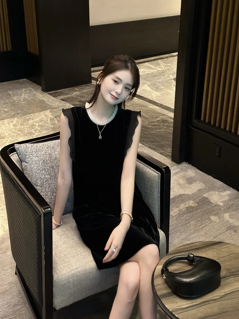 R123187W小黑裙连衣裙圆领显瘦宽松夏季A字裙