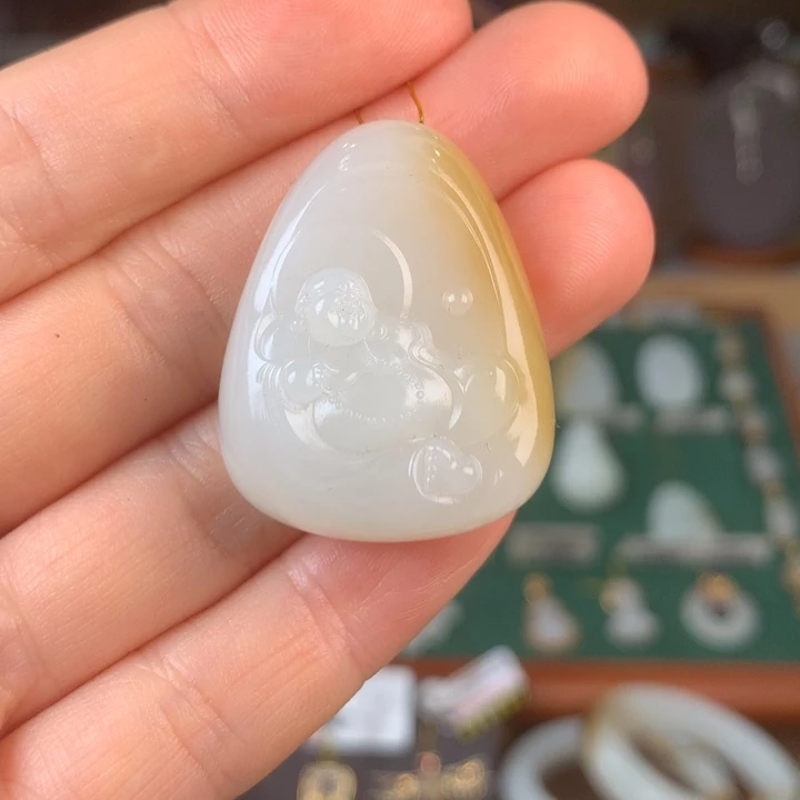 和田玉（糖玉）未镶嵌颈饰