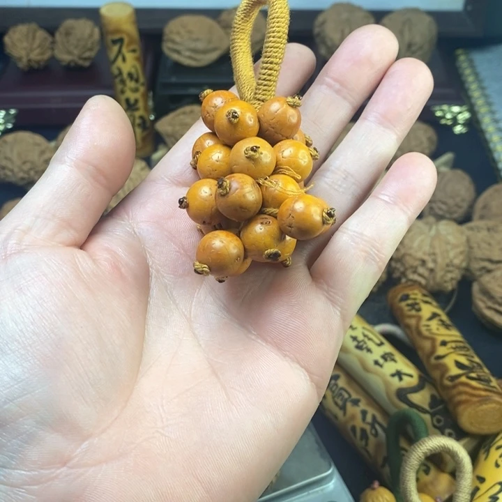 吊坠文玩核桃凤眼葡萄