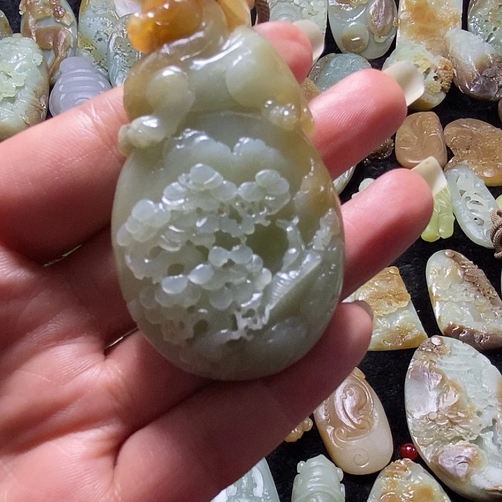 雄***鹰定制和田玉（子料）